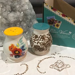 The Pioneer Woman Salt and Pepper Shakers